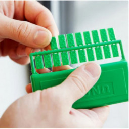 Clips en plastique boite de 40 pour caoutchouc raclette vitre UNGER PCLIP